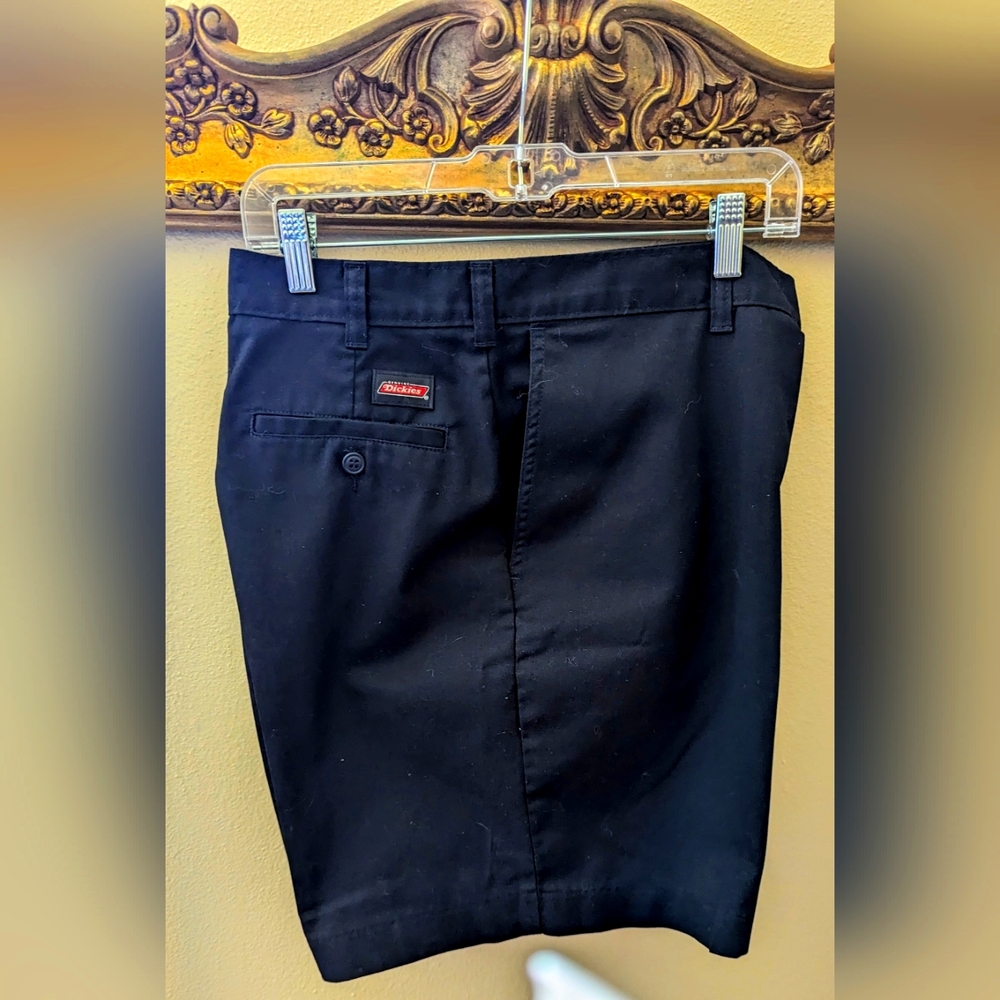 DICKIES WOMENS SHORTS SZ 18